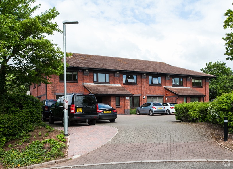 Pynes Hl, Exeter for sale - Primary Photo - Image 1 of 1