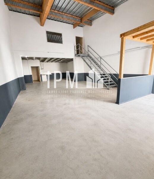 1045 Route Nationale 96, Aubagne to rent Building Photo- Image 1 of 5