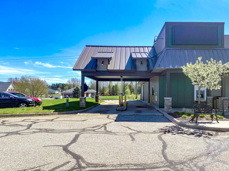 10049 Buchanan Rd, Stanwood, MI for rent - Building Photo - Image 3 of 4