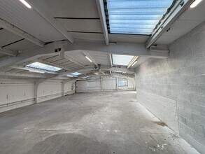 10-10A Leyland Mill Ln, Wigan to rent Interior Photo- Image 1 of 2