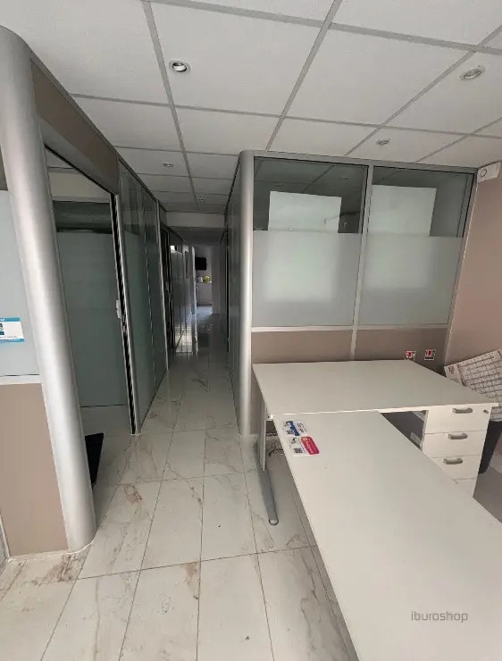 Location Commerce 55 m² - Photo 1