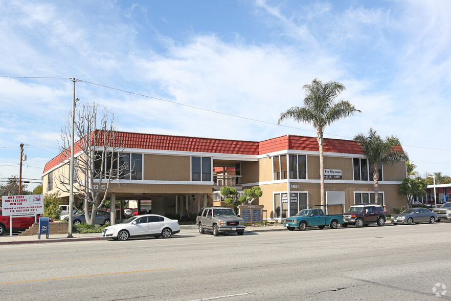 1945 Palo Verde Ave, Long Beach, CA for sale - Primary Photo - Image 1 of 1