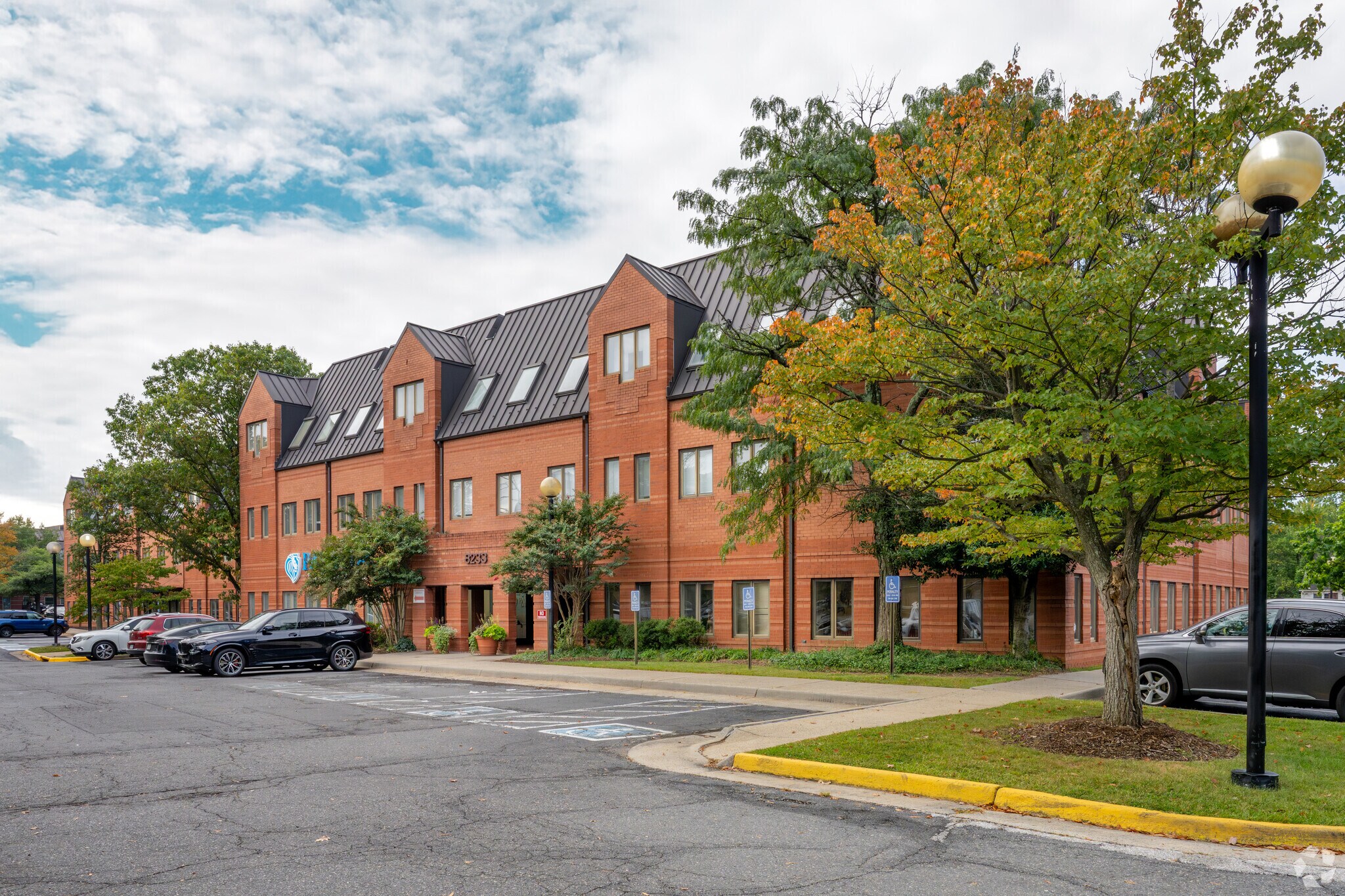 8233 Old Courthouse Rd, Tysons Corner, VA for sale Primary Photo- Image 1 of 1