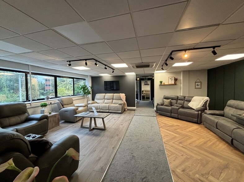 Bristol Rd, Quedgeley to rent - Interior Photo - Image 3 of 20