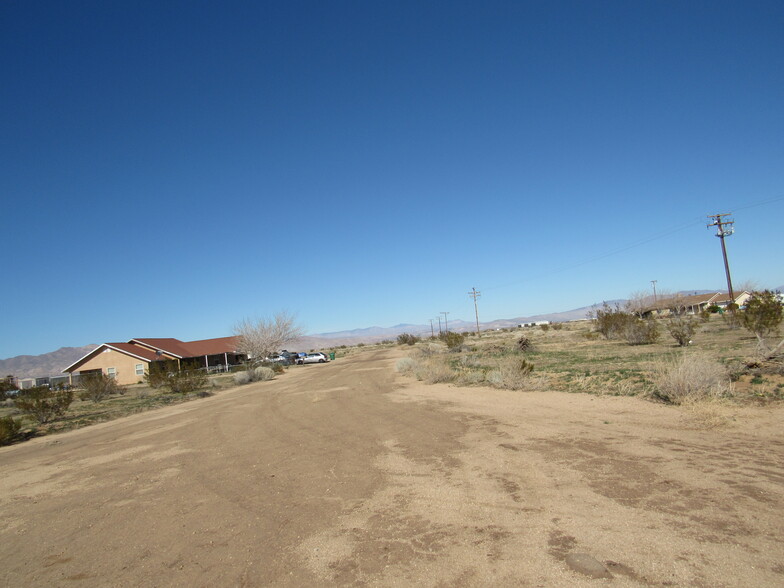 216-072-02-00-4 Luke Ct, California City, CA for sale - Primary Photo - Image 1 of 11