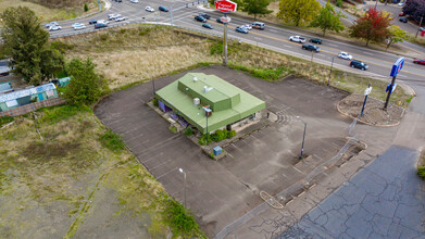 3225 Santiam Hwy SE, Albany, OR for sale Building Photo- Image 1 of 5