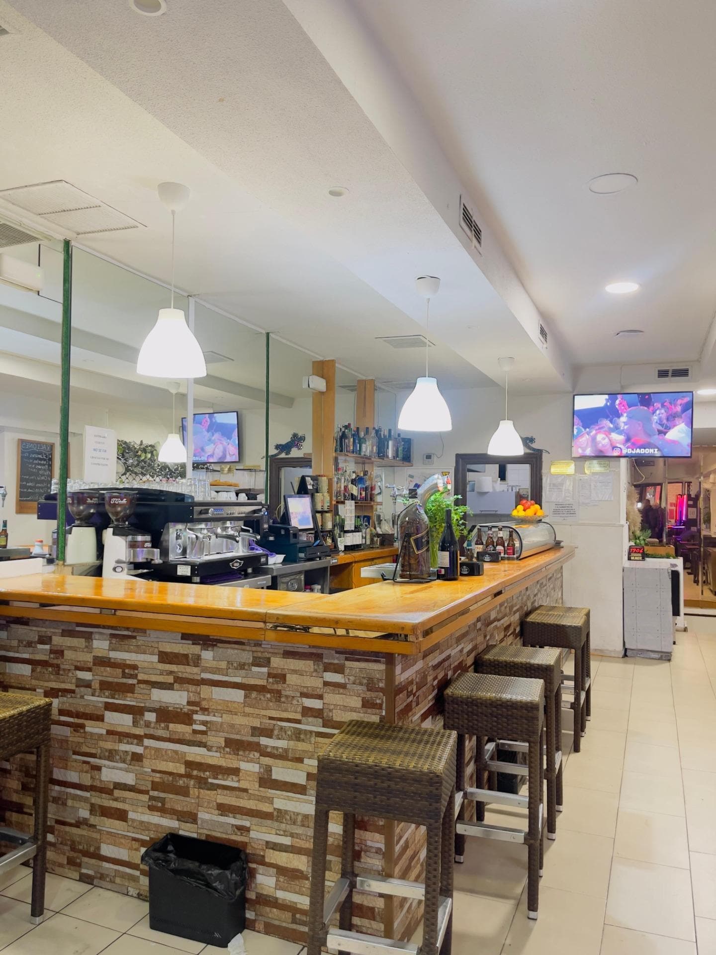 Retail in San Sebastián de los Reyes, Madrid to rent Interior Photo- Image 1 of 3
