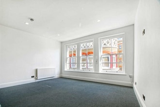 1 Albemarle Way, London to rent Interior Photo- Image 2 of 6