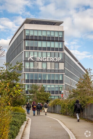 18-20 Rue Des 2 Gares, Rueil-Malmaison to rent - Building Photo - Image 2 of 4