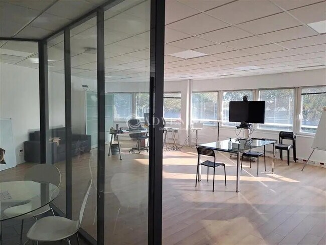 Vente Bureaux 223 m²