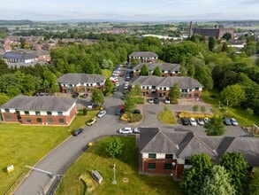 Salmon Fields, Oldham to rent Building Photo- Image 1 of 4