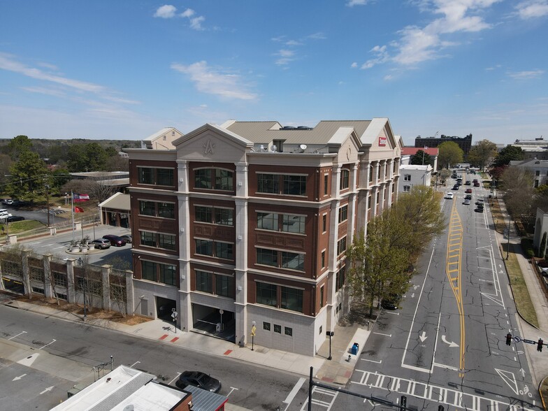 150 W Hancock Ave, Athens, GA for rent - Building Photo - Image 3 of 4