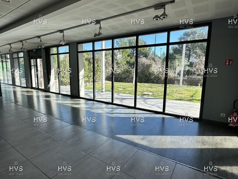 55 Rue Pythagore, Aix-en-Provence for sale - Interior Photo - Image 3 of 15