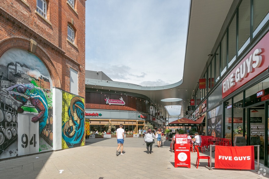 Henrietta St, Cheltenham to rent - Building Photo - Image 3 of 5