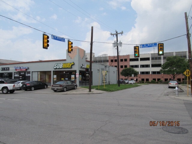 1621 N Main Ave, San Antonio, TX for rent - Building Photo - Image 3 of 4