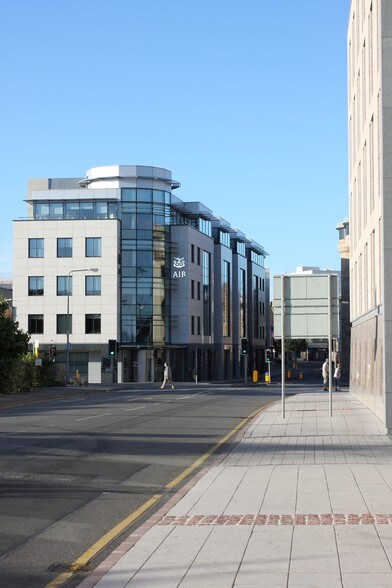 25-26 Esplanade, Jersey to rent - Building Photo - Image 2 of 4