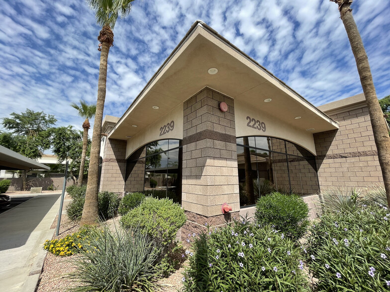 2239 W Baseline Rd, Tempe, AZ for rent - Building Photo - Image 3 of 16