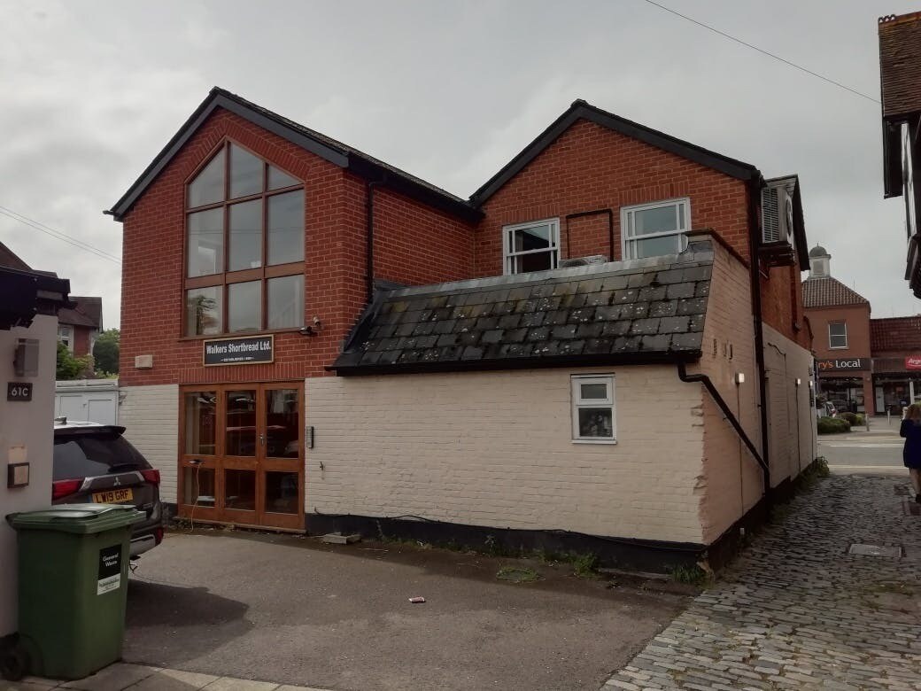 61B High St, Ascot to rent Building Photo- Image 1 of 16