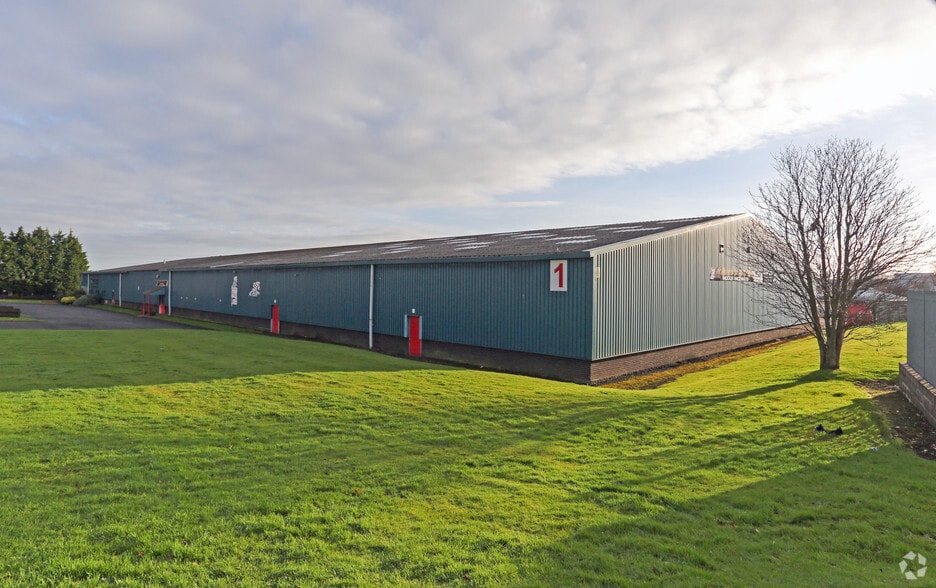 Mitchelston Dr, Kirkcaldy for sale - Building Photo - Image 3 of 4