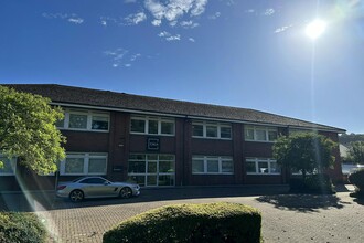 Riverside, Wooburn Green to rent Building Photo- Image 1 of 7