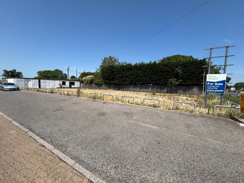 25 Grove Rd, Woodbridge for sale - Primary Photo - Image 1 of 6