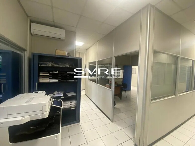 Office in Marseille to rent - Building Photo - Image 3 of 11