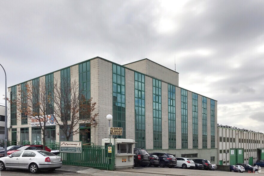 Avenida Fuente Nueva, 12, San Sebastián de los Reyes, Madrid to rent - Primary Photo - Image 1 of 2