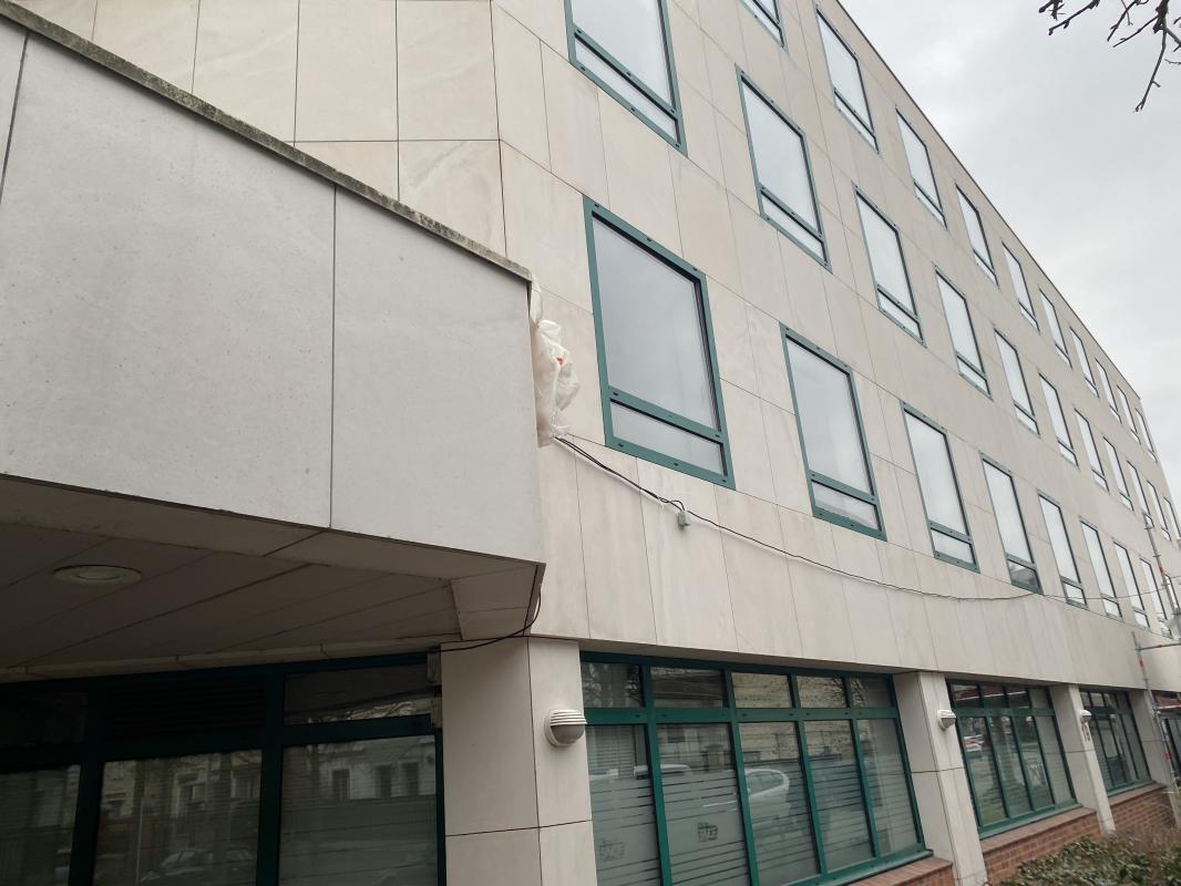 Avenue De La Libération, Melun to rent Building Photo- Image 1 of 7