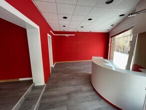 Retail in Igualada, Barcelona to rent Interior Photo- Image 2 of 6
