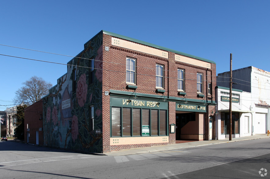 130 W Montgomery St, Henderson, NC for sale - Primary Photo - Image 1 of 1