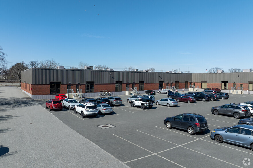 300 Commercial St, Malden, MA for rent - Primary Photo - Image 1 of 10