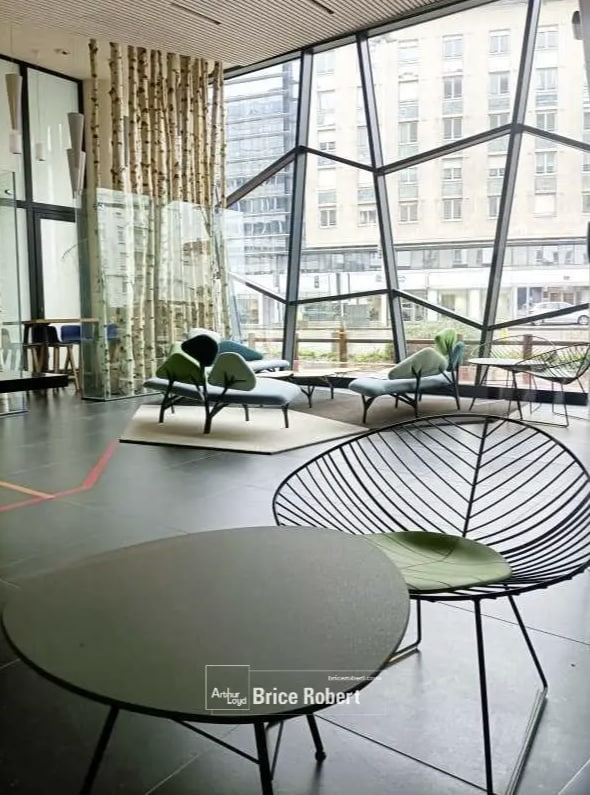 Office in Lyon to rent Interior Photo- Image 1 of 5