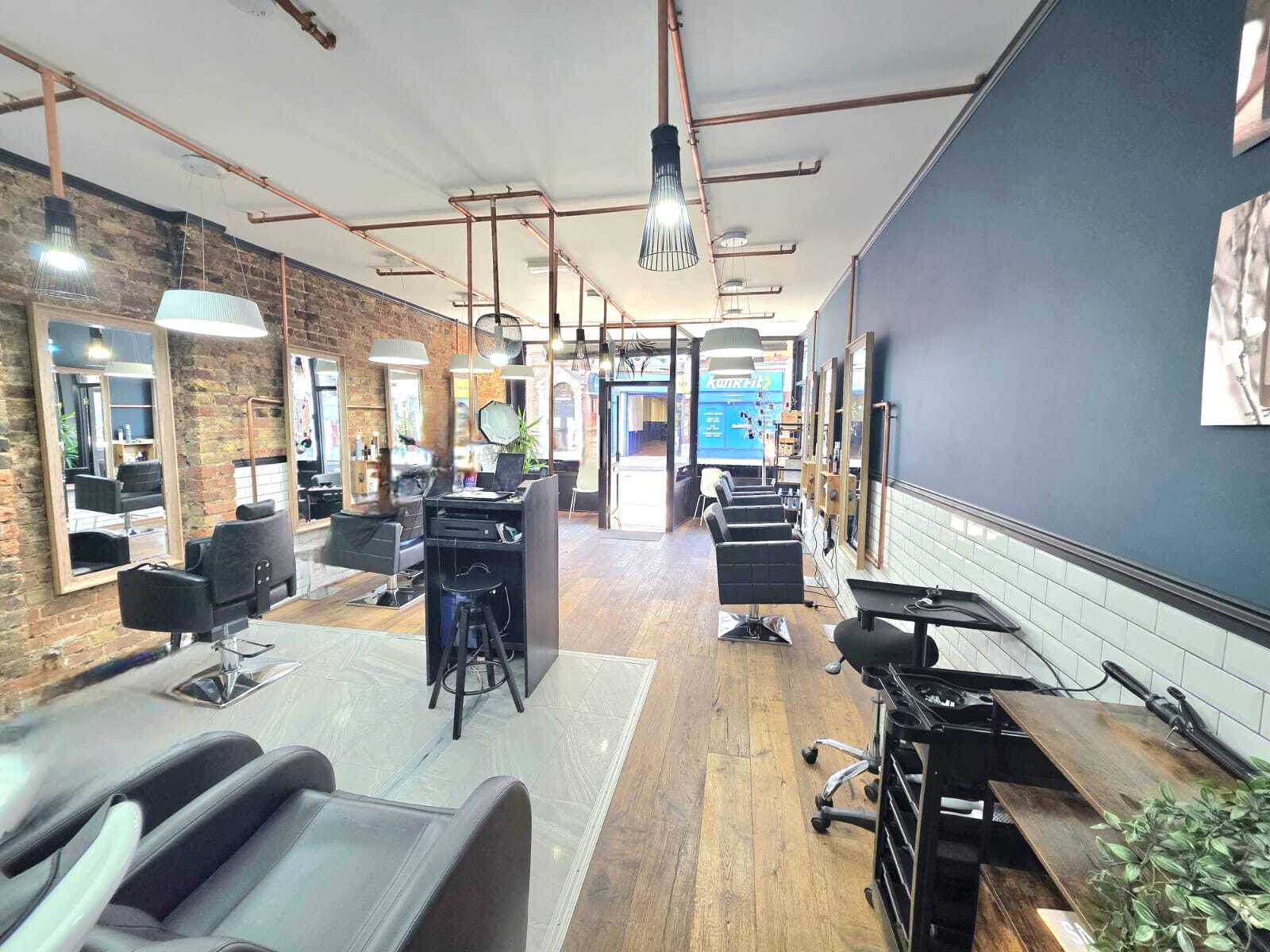 348-348B Richmond Rd, Twickenham to rent Interior Photo- Image 1 of 11