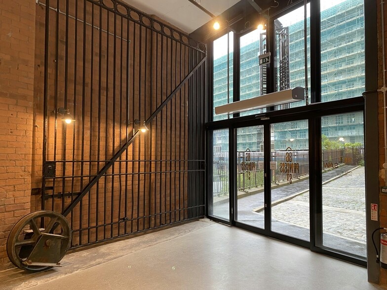 86 Princess St, Manchester to rent - Interior Photo - Image 2 of 9