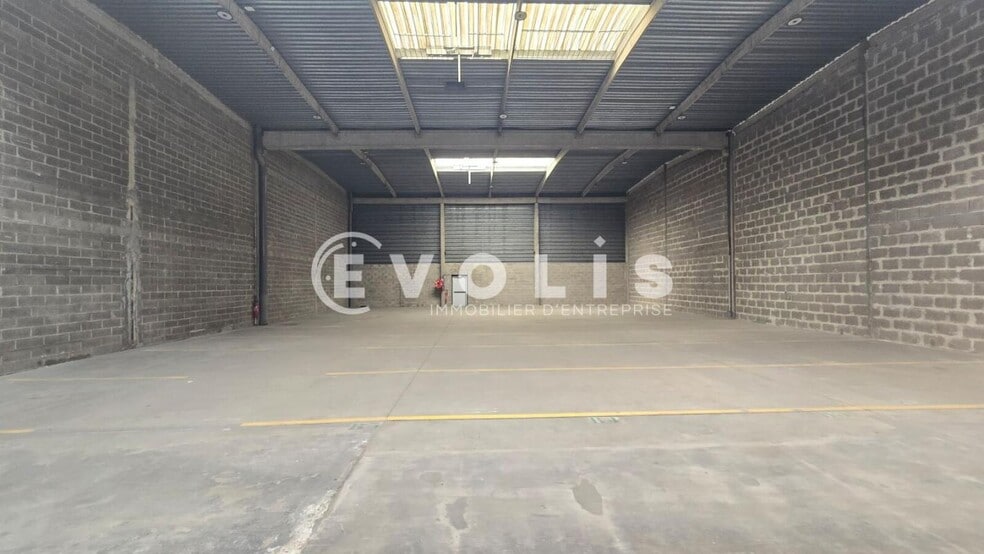 59 Rue Edith Cavell, Vitry-sur-Seine to rent - Interior Photo - Image 2 of 5