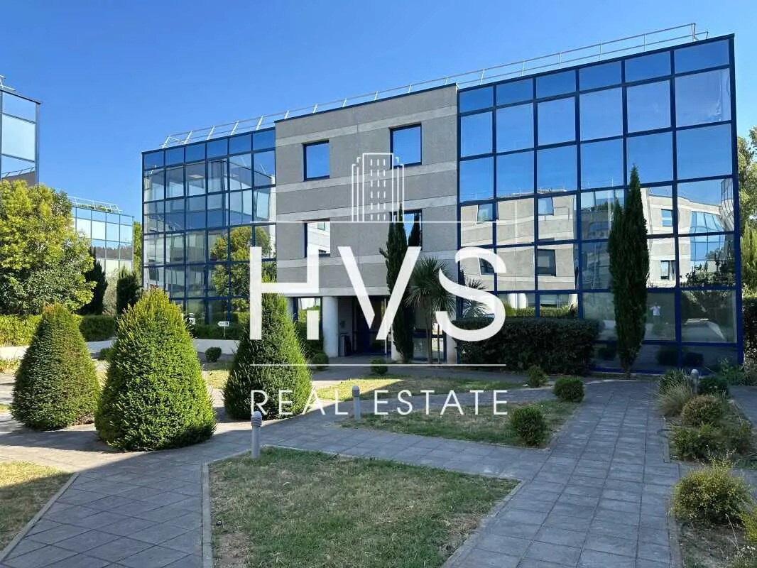 Office in Aix-en-Provence to rent Building Photo- Image 1 of 7