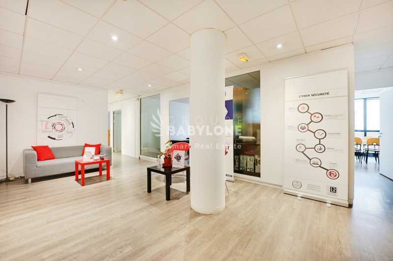 92 Rue Edouard Vaillant, Levallois-Perret for sale - Interior Photo - Image 3 of 11