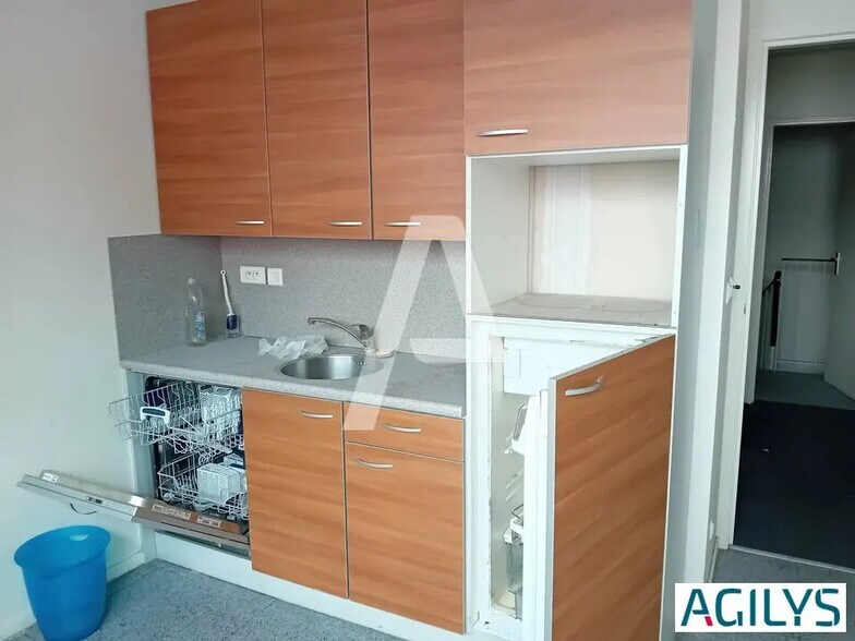 Office in Torcy to rent - Interior Photo - Image 2 of 3