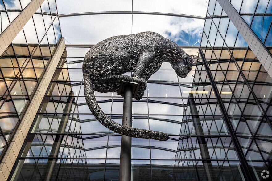 Marischal Sq, Aberdeen to rent - Building Photo - Image 3 of 3