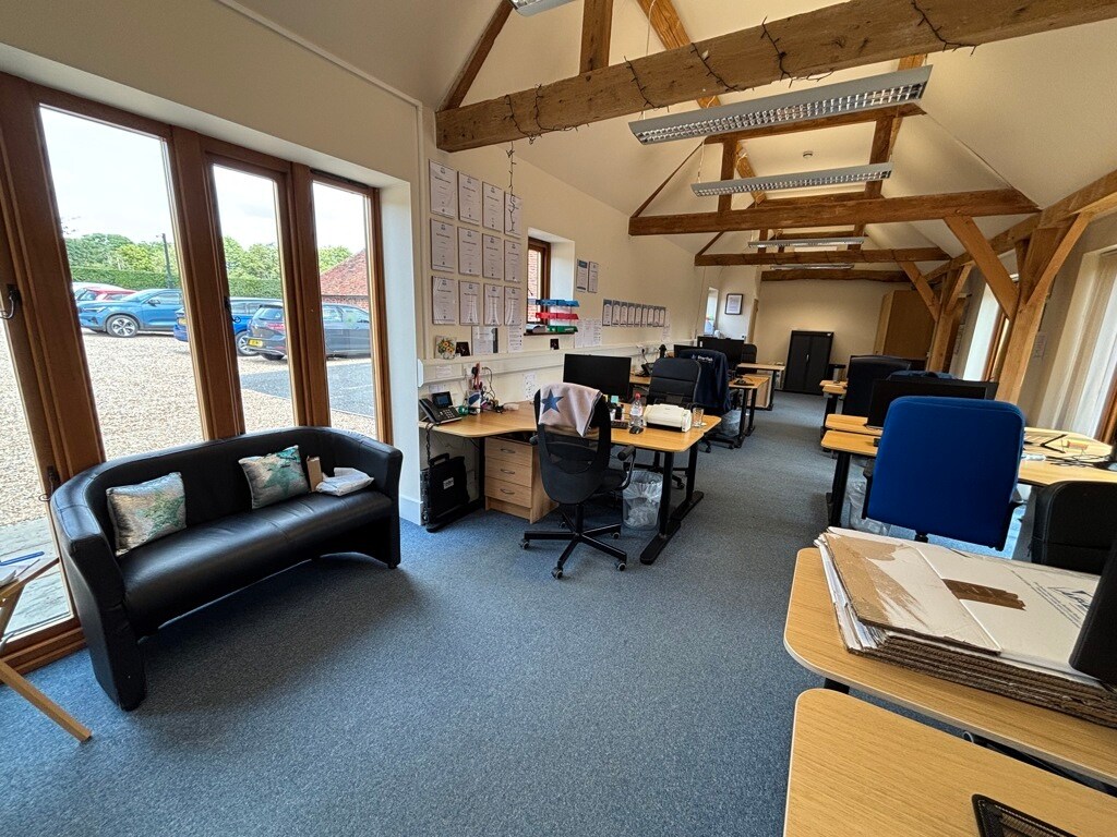 Bartletts Ln, Maidenhead to rent Interior Photo- Image 1 of 3