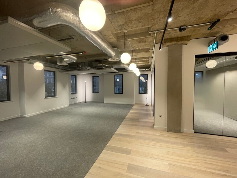 101-103 Baker St, London to rent - Building Photo - Image 2 of 4