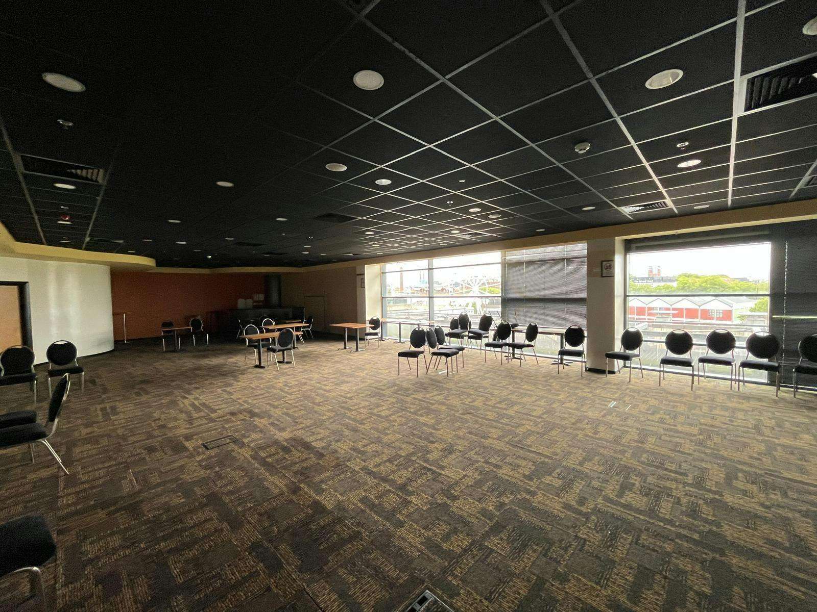 Explore Ln, Bristol to rent Interior Photo- Image 1 of 2