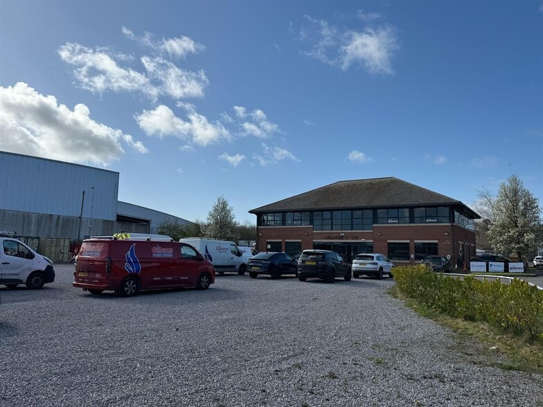 Charnwood Park, Bridgend to rent - Building Photo - Image 2 of 3