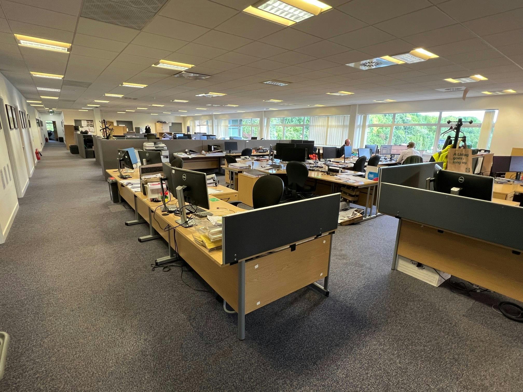 1 Curo Park, St Albans to rent Interior Photo- Image 1 of 8