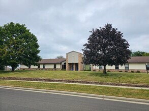 881 Collins Rd, Jefferson, WI for sale Building Photo- Image 1 of 10