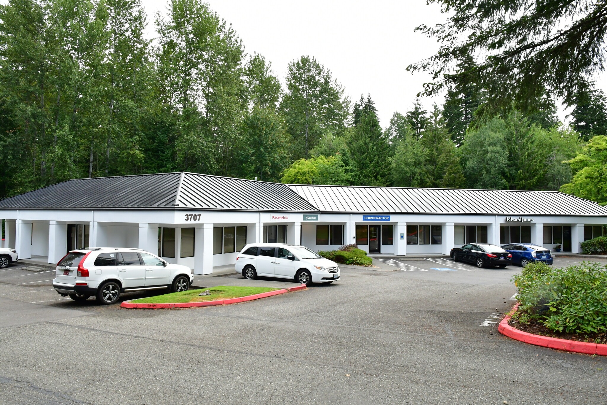 3707 Providence Point Dr SE, Issaquah, WA to rent Building Photo- Image 1 of 6
