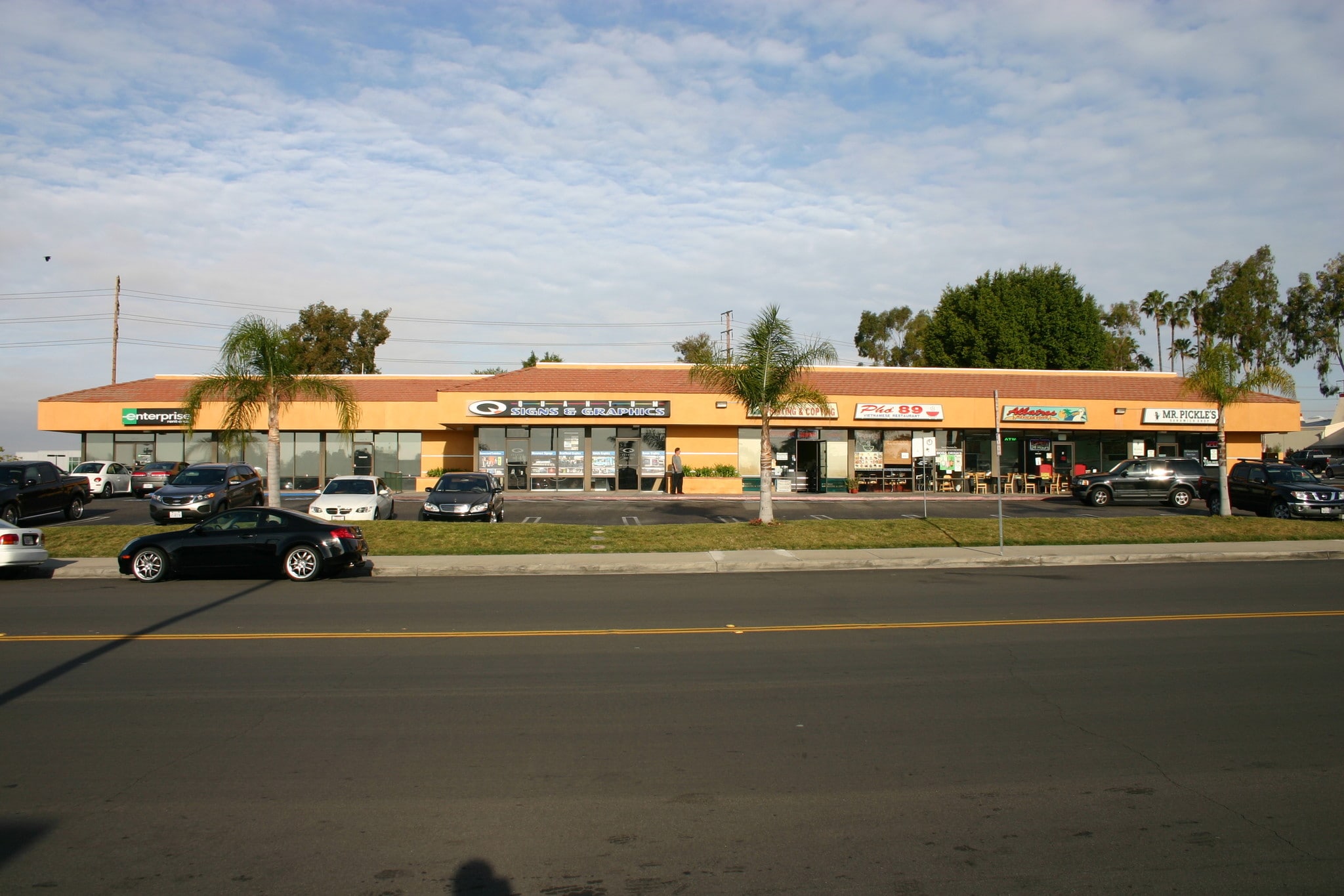 23591 Rockfield Blvd, Lake Forest, CA to rent Building Photo- Image 1 of 4