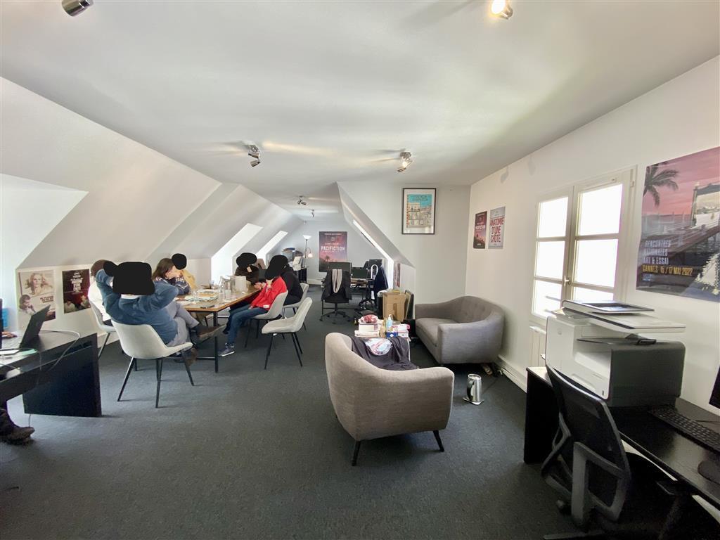 Office in Sèvres to rent Interior Photo- Image 1 of 8