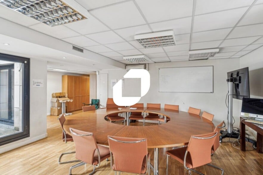Office in Paris for sale - Building Photo - Image 2 of 15