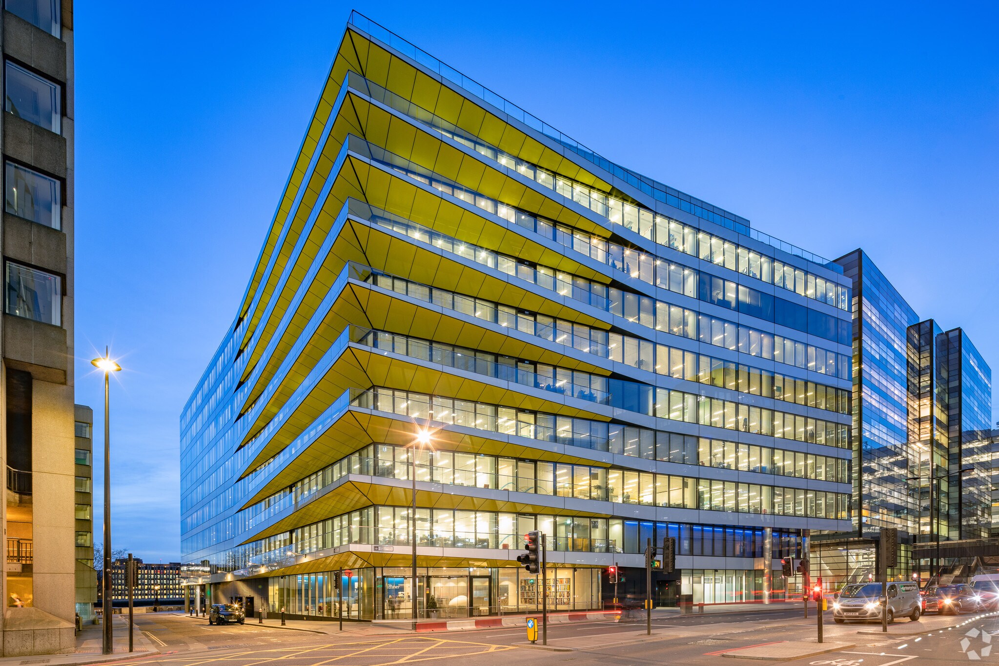 2 Swan Ln, London for sale Primary Photo- Image 1 of 1